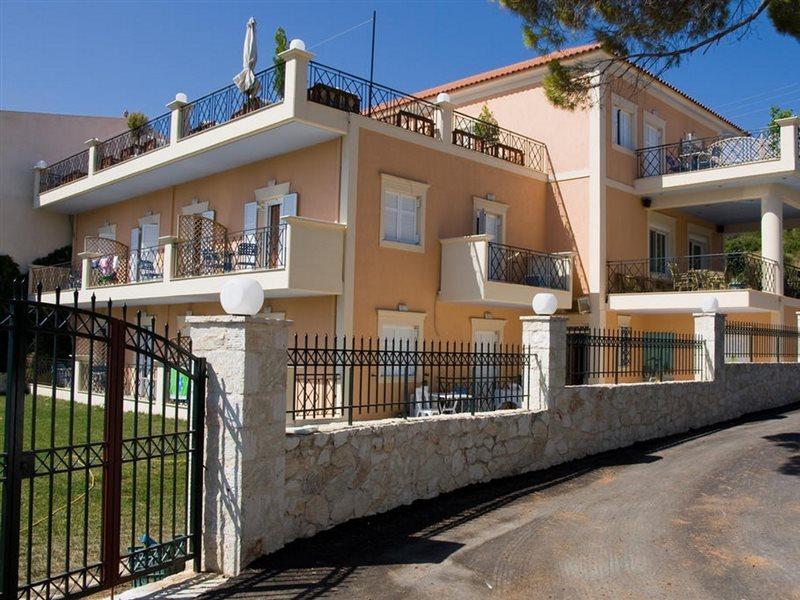 Lazaratos Hotel Kouvalata Kültér fotó