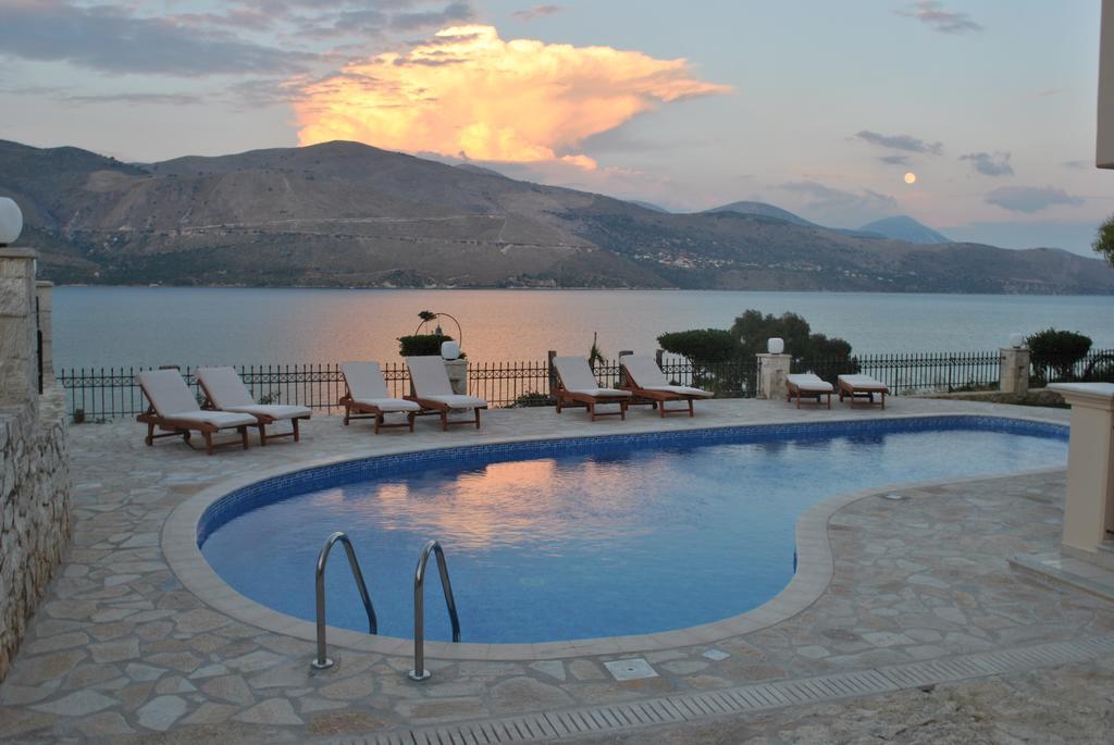 Lazaratos Hotel Kouvalata Kültér fotó